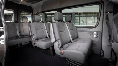 Xe nào chở được 9 người