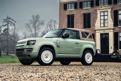 Land Rover Defender mui trần đã được sửa đổi